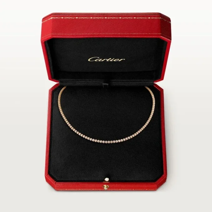 C de Cartier Essential Lines Halskette, Diamanten im Brillantschliff