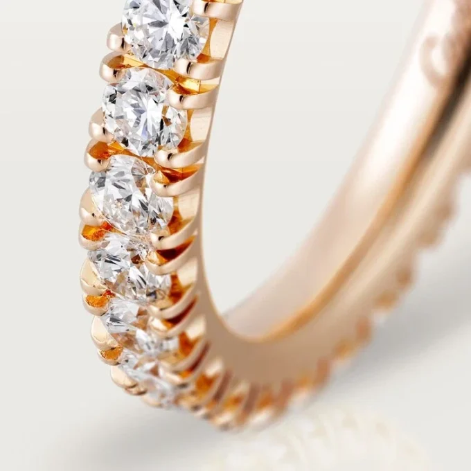 Etincelle de Cartier Ehering, 2,6 mm breit, pavé-besetzt