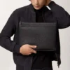 Große Tasche, Must