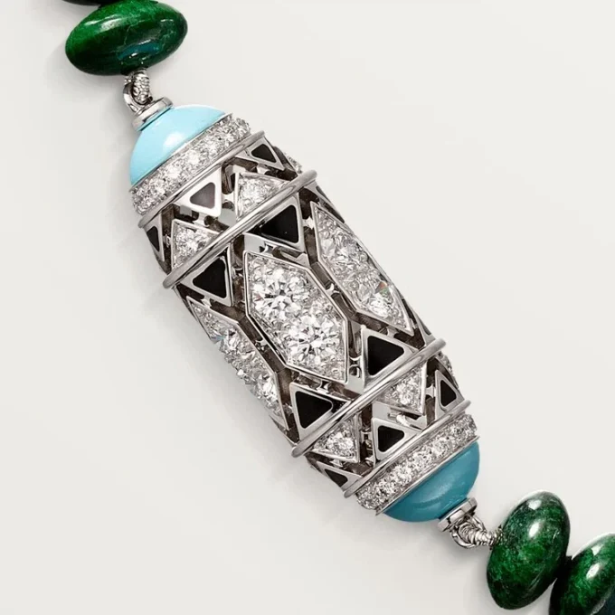 Haute Joaillerie-Halskette – Weißgold, Chalcedon, Skarn, Türkis, schwarzer Lack, Diamanten – Cartier