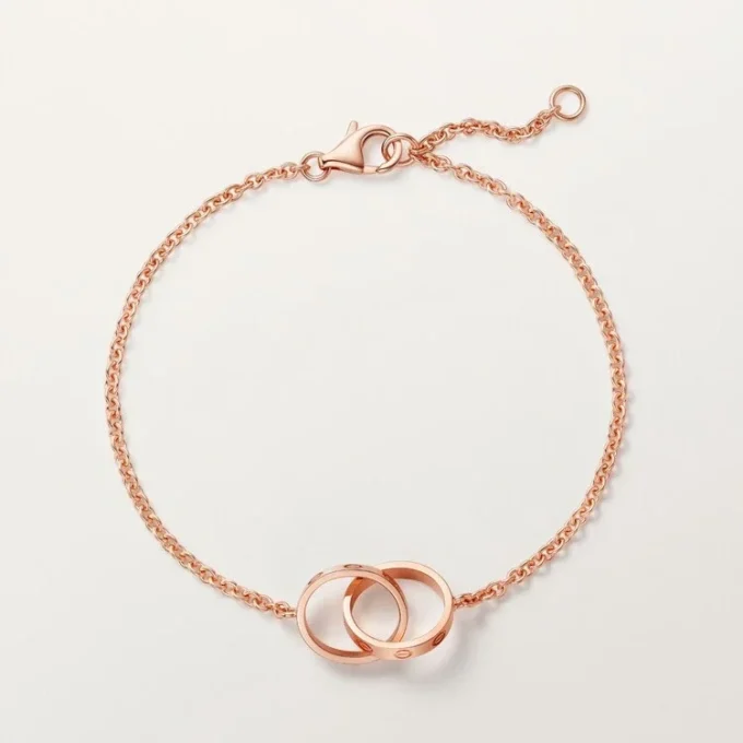 Love-Armband, an Kette