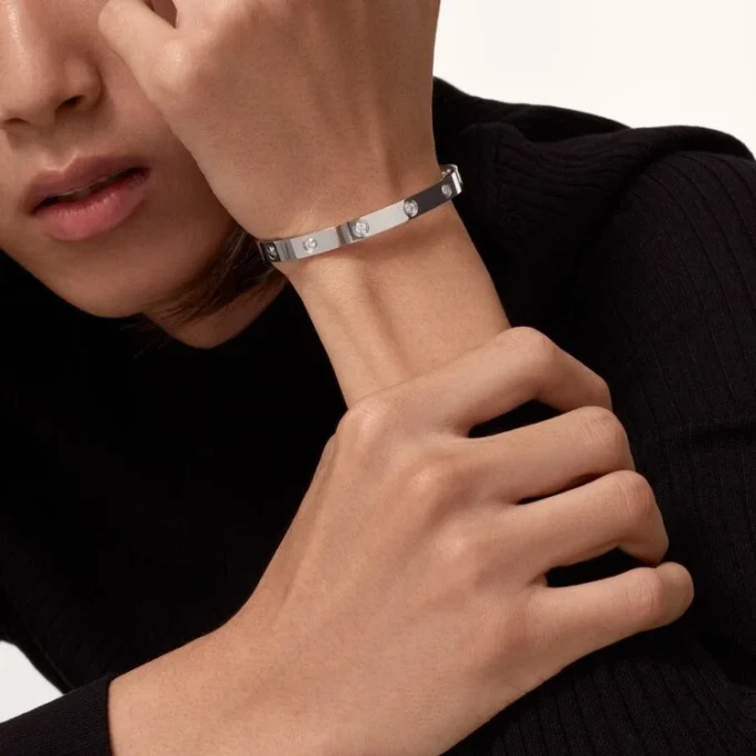 Love-Armband, klassisches Modell, 10 Diamanten