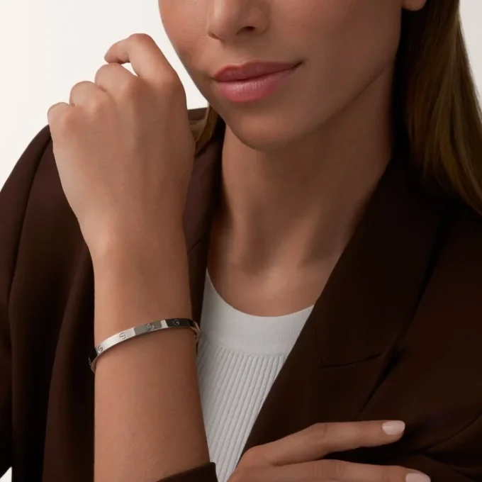 Love-Armband, mittleres Modell