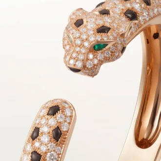 Panthere De Cartier Armband, mittleres Modell, halb pavé-besetzt