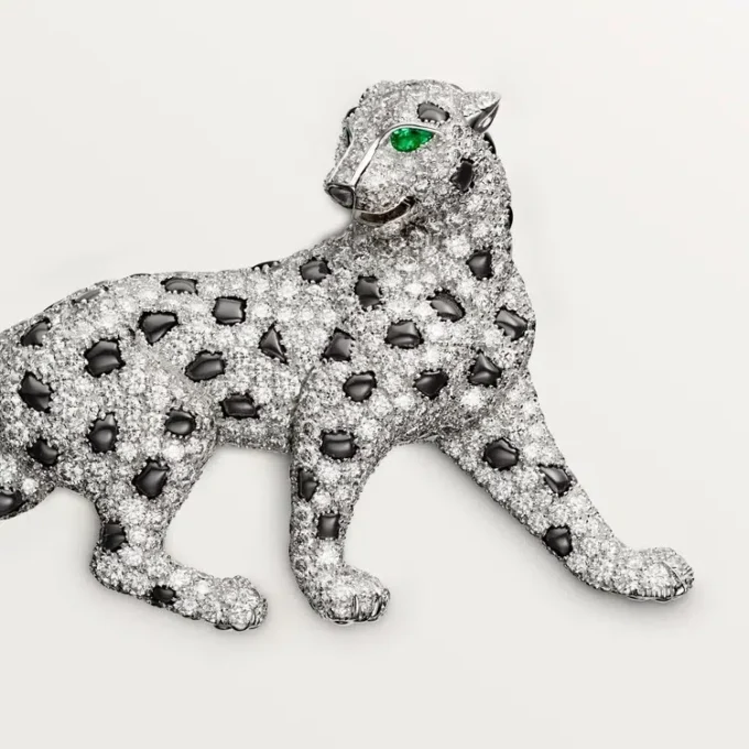 Panthere De Cartier Brosche – Weißgold, Smaragde, Onyx, Diamanten – Cartier