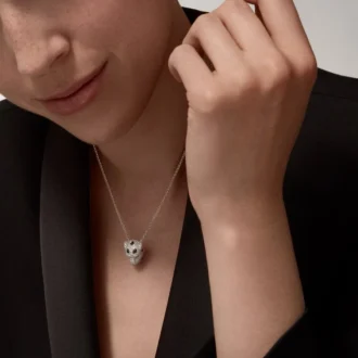 Panthere De Cartier Anhänger, pavé-gefasst