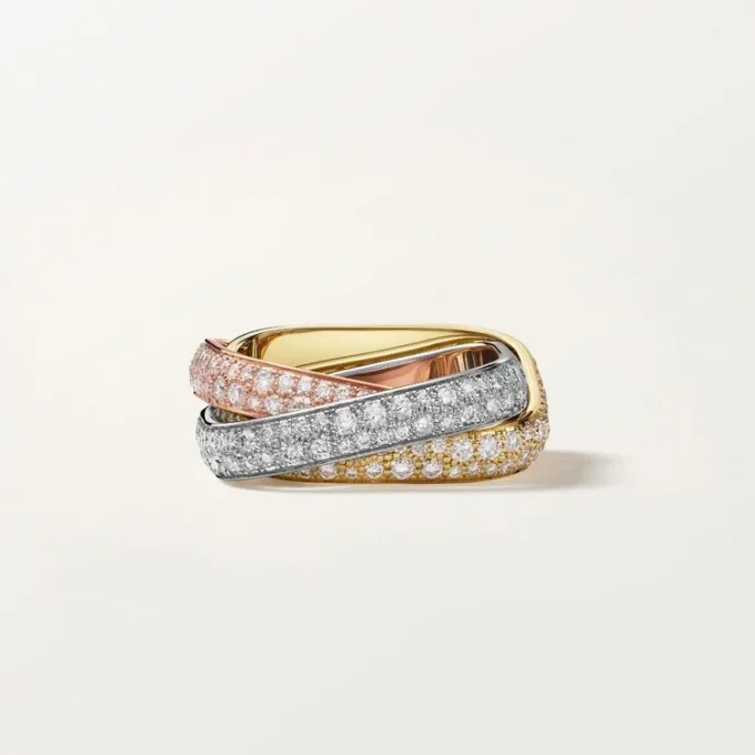 Trinity Cushion Ring, klassisches Modell, mit Pavé-Besatz