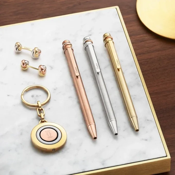 Trinity-Manschettenknöpfe – Gelb-, Rosé- und Weißgold – Cartier