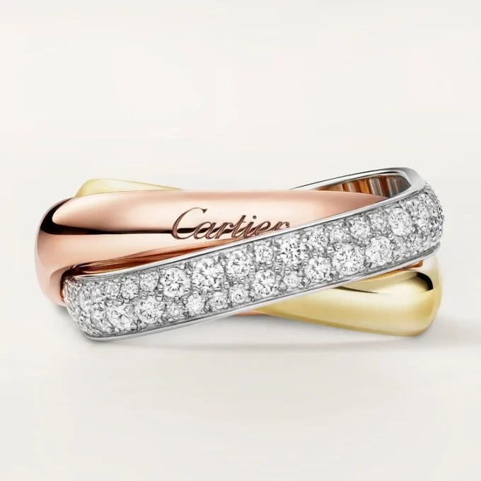 Trinity-Ring, kissenförmig, mittleres Modell, halb pavé-besetzt